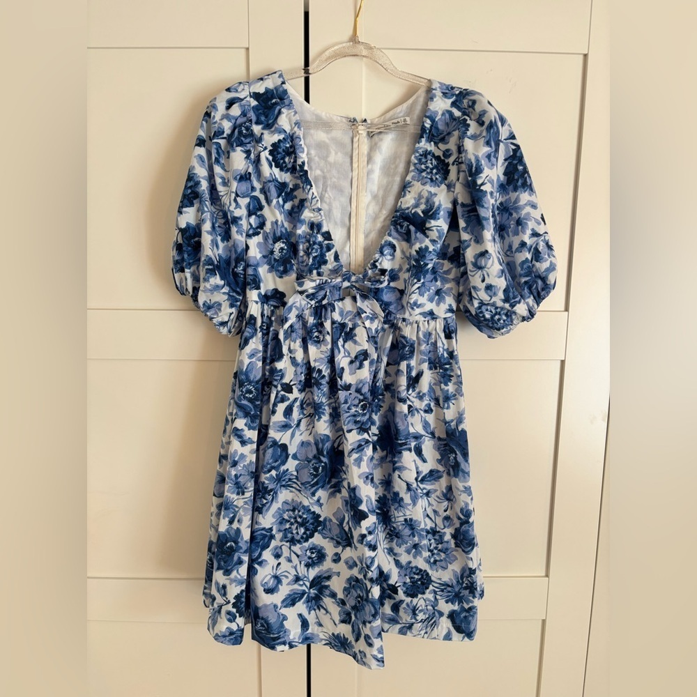 Abercrombie & Fitch Blue and White Floral Dress Milkmaid Sundress Size XS